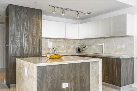 Купить кондоминиум в Майами, Флорида 3 спальни, 151.8м2, № 1962025 - фото 14