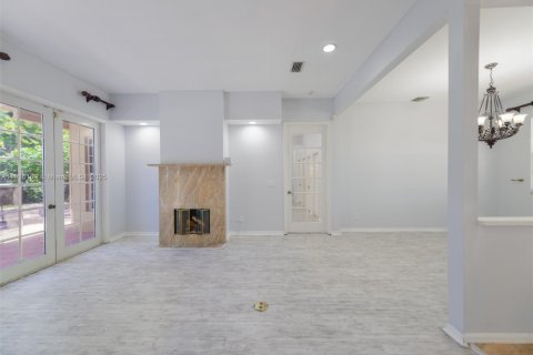 Купить виллу или дом в Корал-Спрингс, Флорида 5 спален, 267.47м2, № 1971383 - фото 15