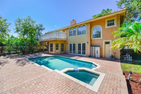 Купить виллу или дом в Корал-Спрингс, Флорида 5 спален, 267.47м2, № 1971383 - фото 8