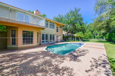 Купить виллу или дом в Корал-Спрингс, Флорида 5 спален, 267.47м2, № 1971383 - фото 7
