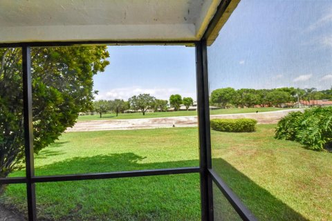 Condo in Boynton Beach, Florida, 2 bedrooms № 2253944