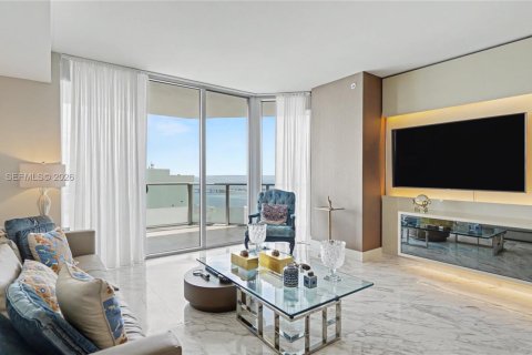 Copropriété à louer à Miami, Floride: 3 chambres, 134.8 m2 № 2286779 - photo 29