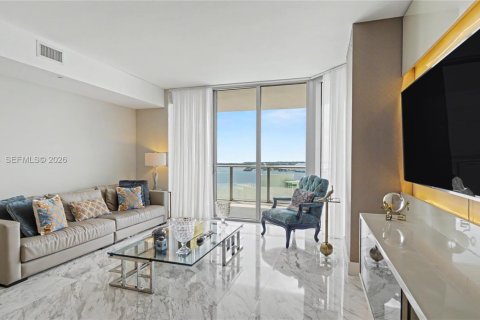 Copropriété à louer à Miami, Floride: 3 chambres, 134.8 m2 № 2286779 - photo 28