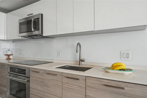 Copropriété à louer à Miami, Floride: 3 chambres, 134.8 m2 № 2286779 - photo 15