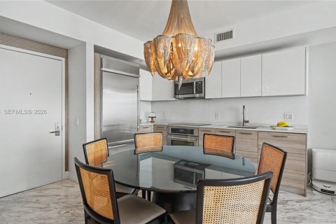 Copropriété à louer à Miami, Floride: 3 chambres, 134.8 m2 № 2286779 - photo 12