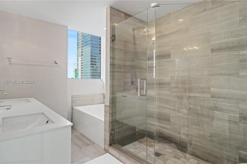 Copropriété à louer à Miami, Floride: 3 chambres, 134.8 m2 № 2286779 - photo 23