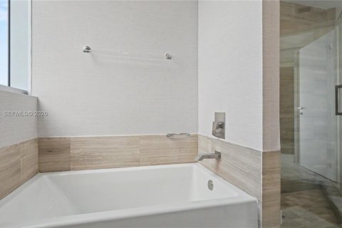 Copropriété à louer à Miami, Floride: 3 chambres, 134.8 m2 № 2286779 - photo 24