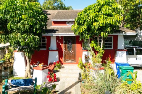 Купить коммерческую недвижимость в Майами, Флорида № 2054315 - фото 12