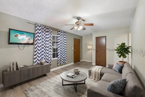 Villa ou maison à vendre à St. Lucie, Floride: 2 chambres, 111.85 m2 № 2265805 - photo 2