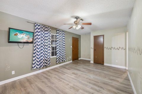 Villa ou maison à vendre à St. Lucie, Floride: 2 chambres, 111.85 m2 № 2265805 - photo 3