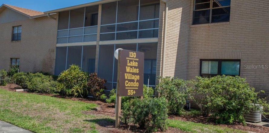 Condo in Lake Wales, Florida, 2 bedrooms № 1737124