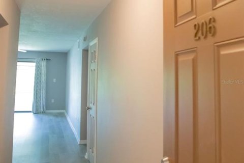 Condo in Lake Wales, Florida, 2 bedrooms  № 1737124 - photo 2