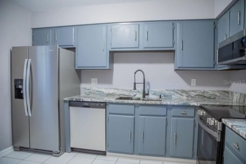 Condo in Lake Wales, Florida, 2 bedrooms  № 1737124 - photo 10