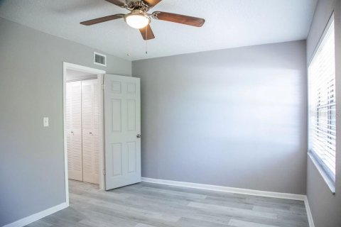 Condo in Lake Wales, Florida, 2 bedrooms  № 1737124 - photo 16