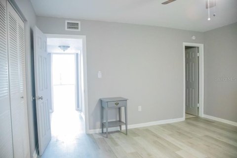 Condo in Lake Wales, Florida, 2 bedrooms  № 1737124 - photo 28