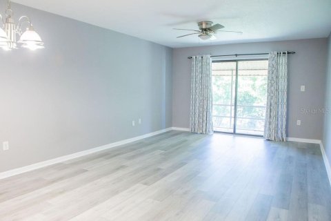 Condo in Lake Wales, Florida, 2 bedrooms  № 1737124 - photo 4