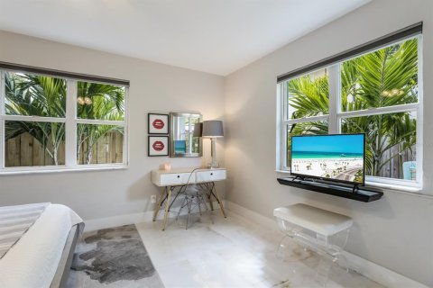 Condominio en alquiler en Sarasota, Florida, 1 dormitorio, 72.93 m2 № 1761200 - foto 23