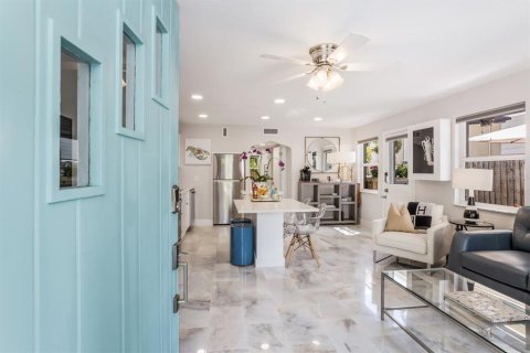 Condominio en alquiler en Sarasota, Florida, 1 dormitorio, 72.93 m2 № 1761200 - foto 11