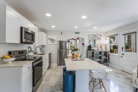 Condominio en alquiler en Sarasota, Florida, 1 dormitorio, 72.93 m2 № 1761200 - foto 13