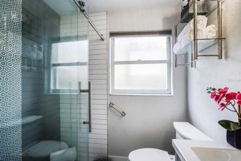 Condominio en alquiler en Sarasota, Florida, 1 dormitorio, 72.93 m2 № 1761200 - foto 20
