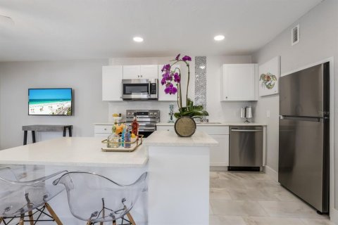 Condominio en alquiler en Sarasota, Florida, 1 dormitorio, 72.93 m2 № 1761200 - foto 18