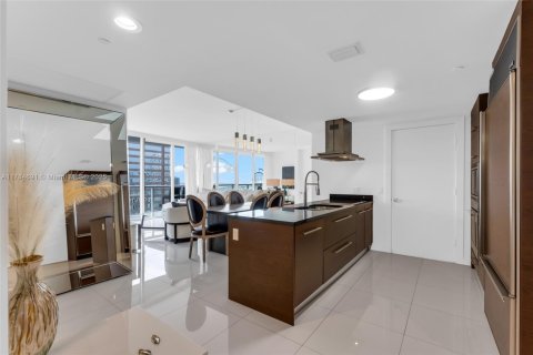Copropriété à louer à Miami, Floride: 2 chambres, 116.59 m2 № 1738701 - photo 2