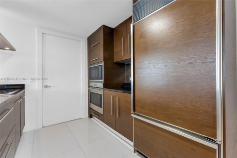 Copropriété à louer à Miami, Floride: 2 chambres, 116.59 m2 № 1738701 - photo 12