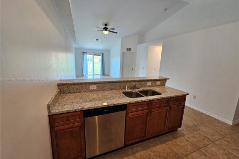 Villa ou maison à louer à Cape Coral, Floride: 3 chambres № 1881508 - photo 18
