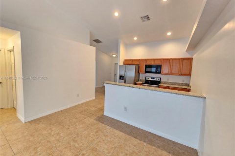 Villa ou maison à louer à Cape Coral, Floride: 3 chambres № 1881508 - photo 9