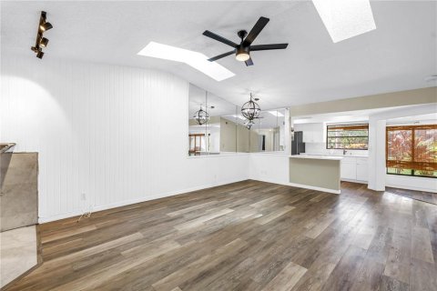 Casa en venta en Largo, Florida, 3 dormitorios, 124.49 m2 № 1869072 - foto 9