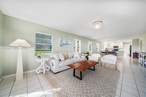 Купить виллу или дом в Палм Сити, Флорида 2 спальни, 126.63м2, № 2043376 - фото 7