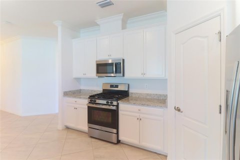 Villa ou maison à louer à Bradenton, Floride: 2 chambres, 182.55 m2 № 2413936 - photo 23