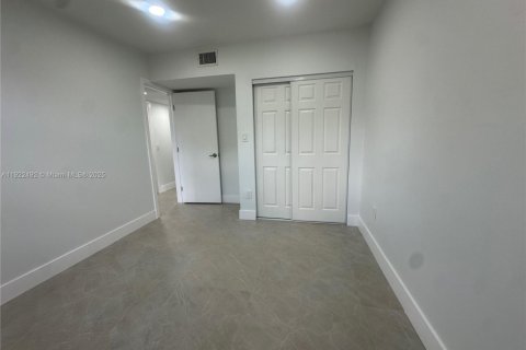 Снять в аренду виллу или дом в Майами, Флорида 3 спальни, 187.94м2, № 1977022 - фото 6