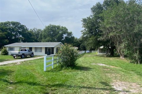 House in Plant City, Florida 3 bedrooms, 121.24 sq.m. № 1746511 - photo 3