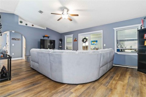 Villa ou maison à vendre à Cocoa, Floride: 3 chambres, 113.34 m2 № 2143391 - photo 6
