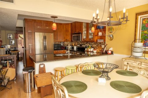 Touwnhouse à vendre à Davie, Floride: 3 chambres, 176.33 m2 № 2068676 - photo 3