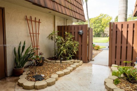 Touwnhouse à vendre à Davie, Floride: 3 chambres, 176.33 m2 № 2068676 - photo 24