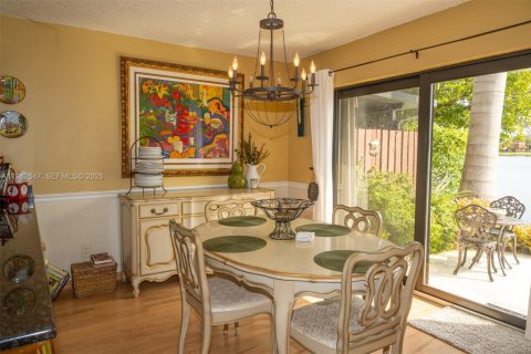 Touwnhouse à vendre à Davie, Floride: 3 chambres, 176.33 m2 № 2068676 - photo 4