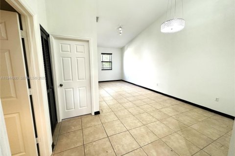 Condo in Homestead, Florida, 2 bedrooms  № 2001479 - photo 9