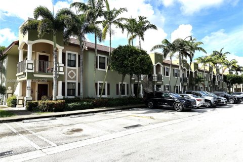 Condo in Homestead, Florida, 2 bedrooms  № 2001479 - photo 3