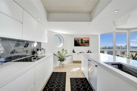 Condo in Aventura, Florida, 3 bedrooms  № 1933358 - photo 22