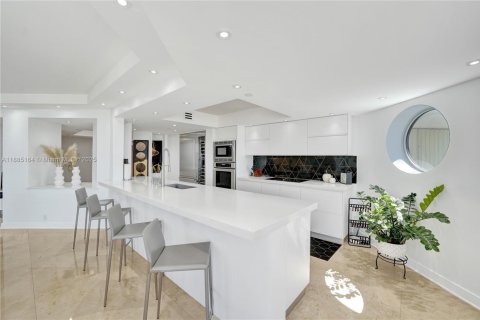 Condo in Aventura, Florida, 3 bedrooms  № 1933358 - photo 25