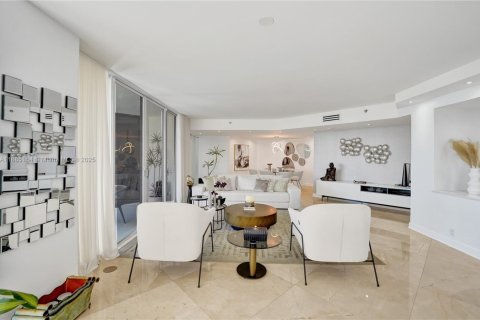 Condo in Aventura, Florida, 3 bedrooms  № 1933358 - photo 28