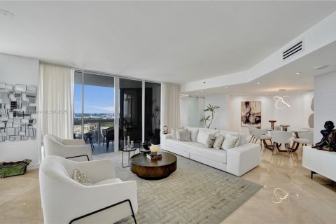 Condo in Aventura, Florida, 3 bedrooms  № 1933358 - photo 29