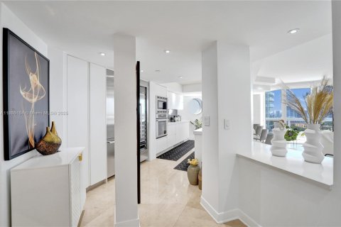 Condo in Aventura, Florida, 3 bedrooms  № 1933358 - photo 4