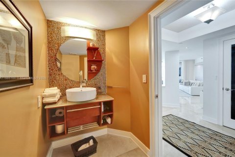Condo in Aventura, Florida, 3 bedrooms  № 1933358 - photo 8