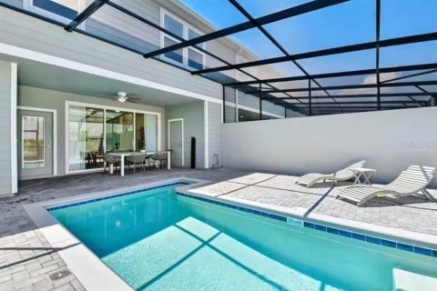 Townhouse in Davenport, Florida 5 bedrooms, 211.91 sq.m. № 1744560 - photo 21