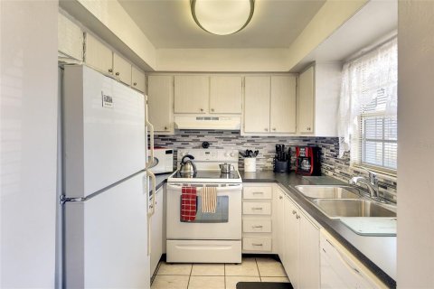 Купить кондоминиум в Брейдентон, Флорида 4 комнаты, 67.35м2, № 2147932 - фото 5