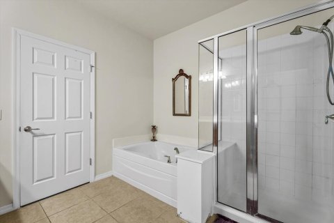 Copropriété à vendre à Sarasota, Floride: 3 chambres, 189.99 m2 № 2415358 - photo 13