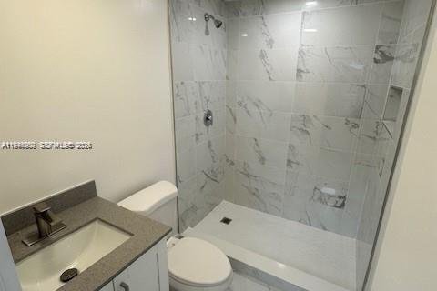 Снять в аренду виллу или дом в Майами, Флорида 1 спальня, 51.1м2, № 2004707 - фото 3